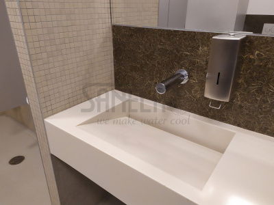 Настенный бесконтактный смеситель SLU 42KB арт: 03425 Sanela Чехия (фото, схема)